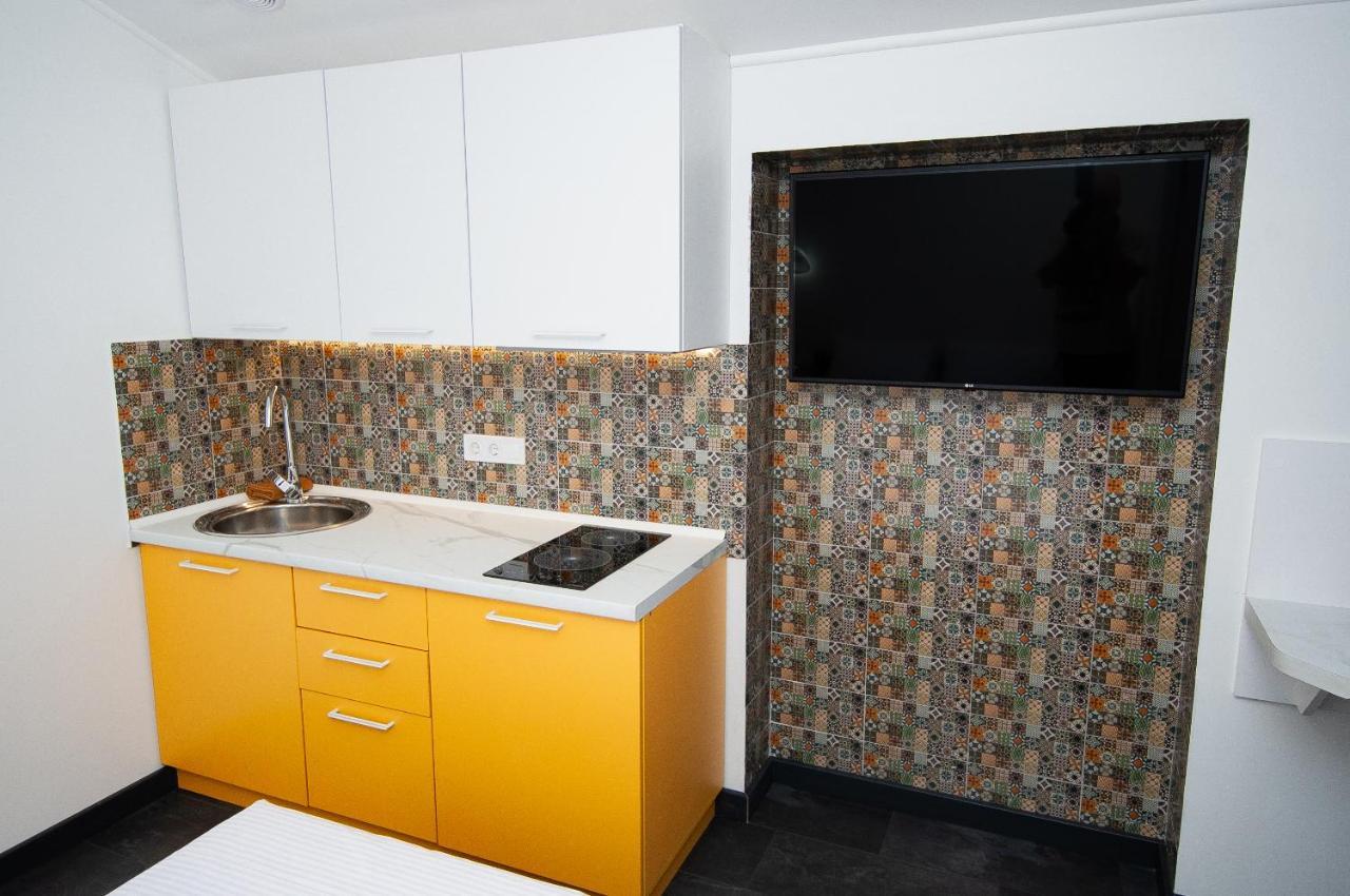 Suites On Chaikovskogo Одеса Екстериор снимка