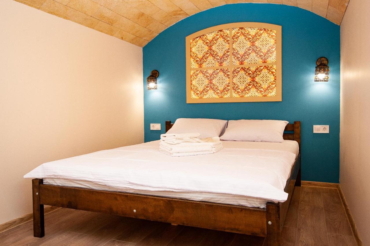 Suites On Chaikovskogo Одеса Екстериор снимка
