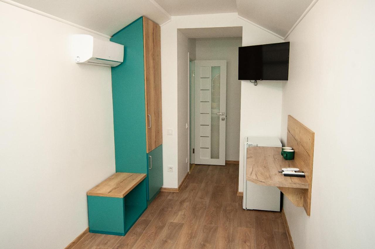 Suites On Chaikovskogo Одеса Екстериор снимка
