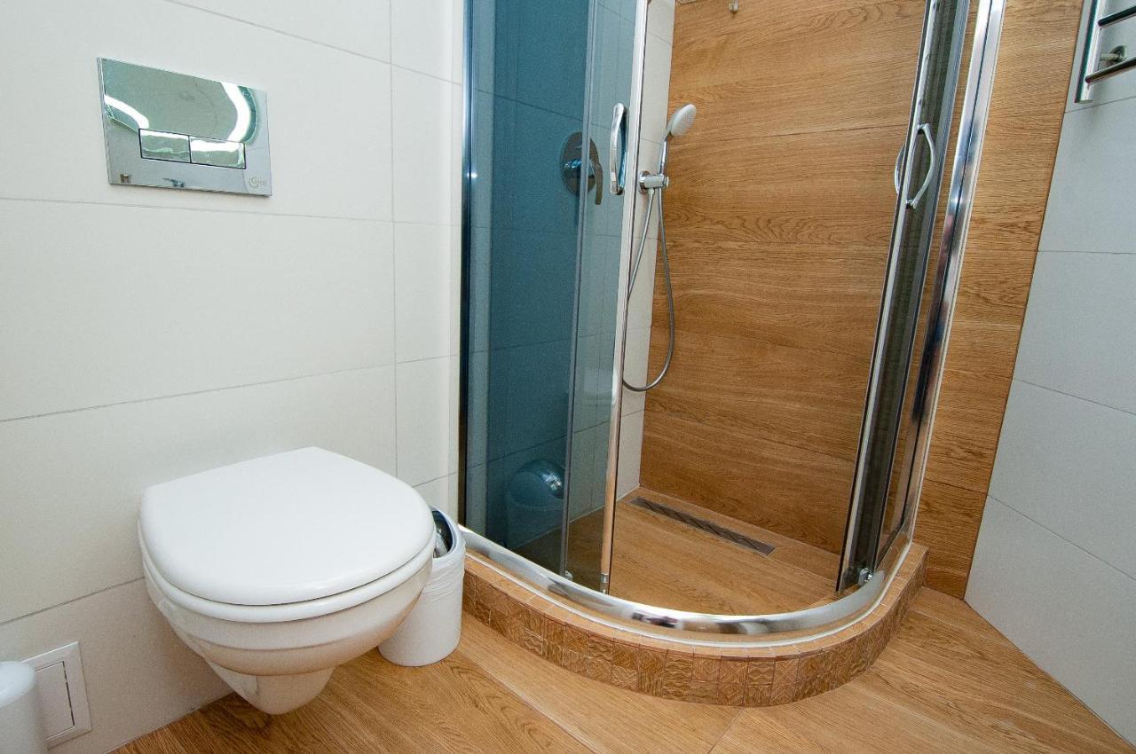 Suites On Chaikovskogo Одеса Екстериор снимка
