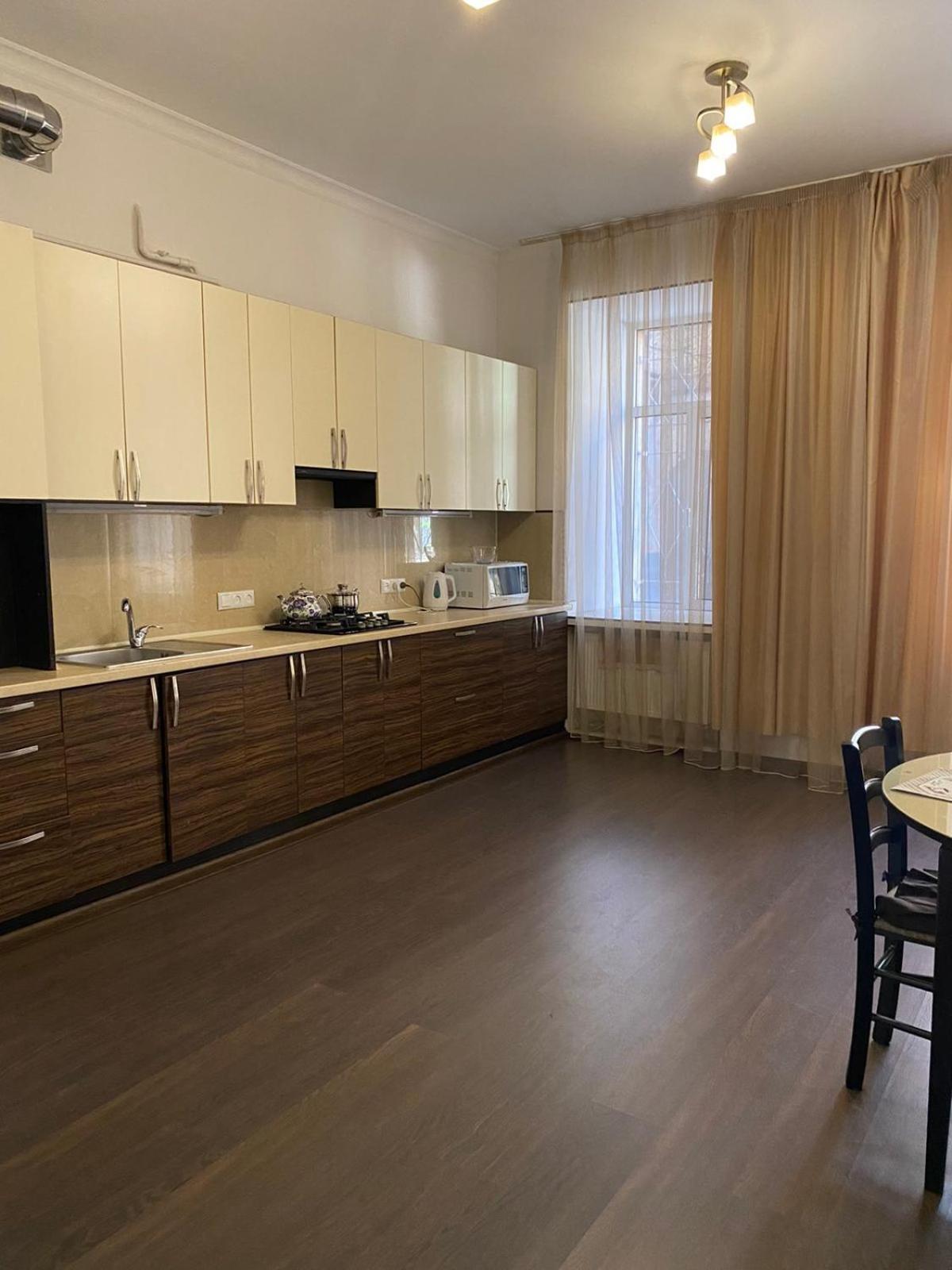 Suites On Chaikovskogo Одеса Екстериор снимка